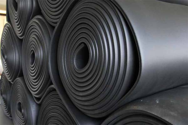 橡塑保溫材料能用在室內(nèi)管道保溫嗎.jpg 橡塑保溫材料能用在室內(nèi)管道保溫嗎.jpg